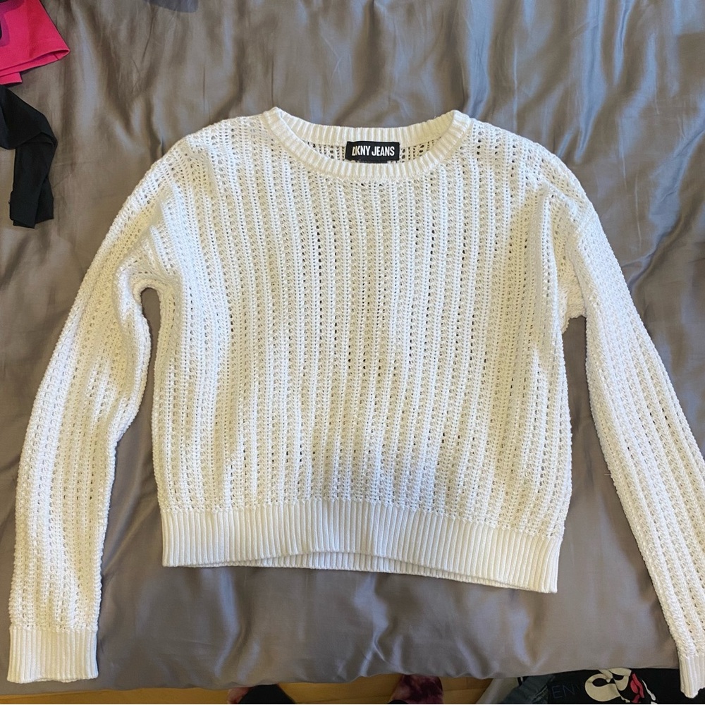 Dkny White Crew Neck Sweater with Ribbed Knit